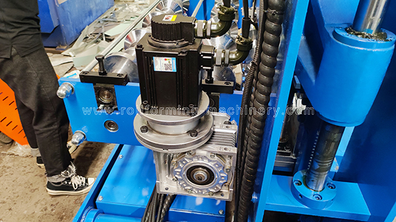 Máquina formadora de rollo de engarce automático (horizontal y vertical dos direcciones)