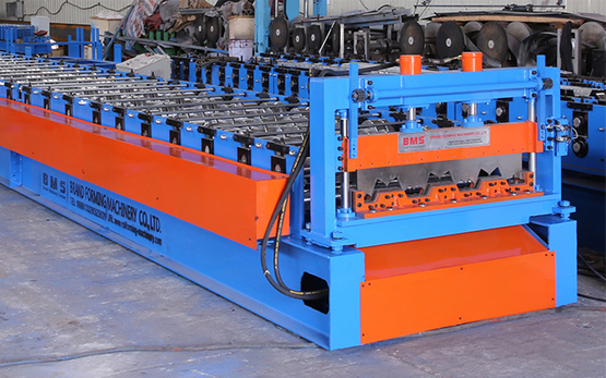 Máquina formadora de rollos de piso de ancho de alimentación de 1250 mm con diseño europeo