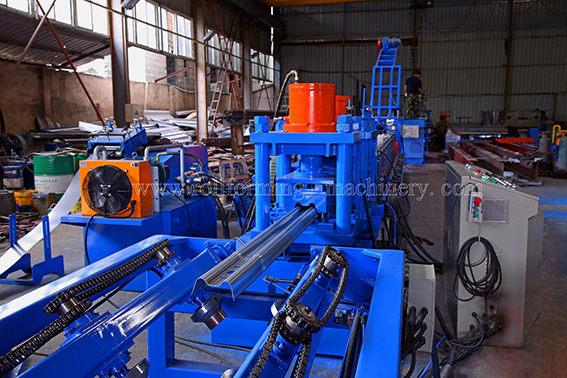 Post-cortador hidr&aacute;ulico